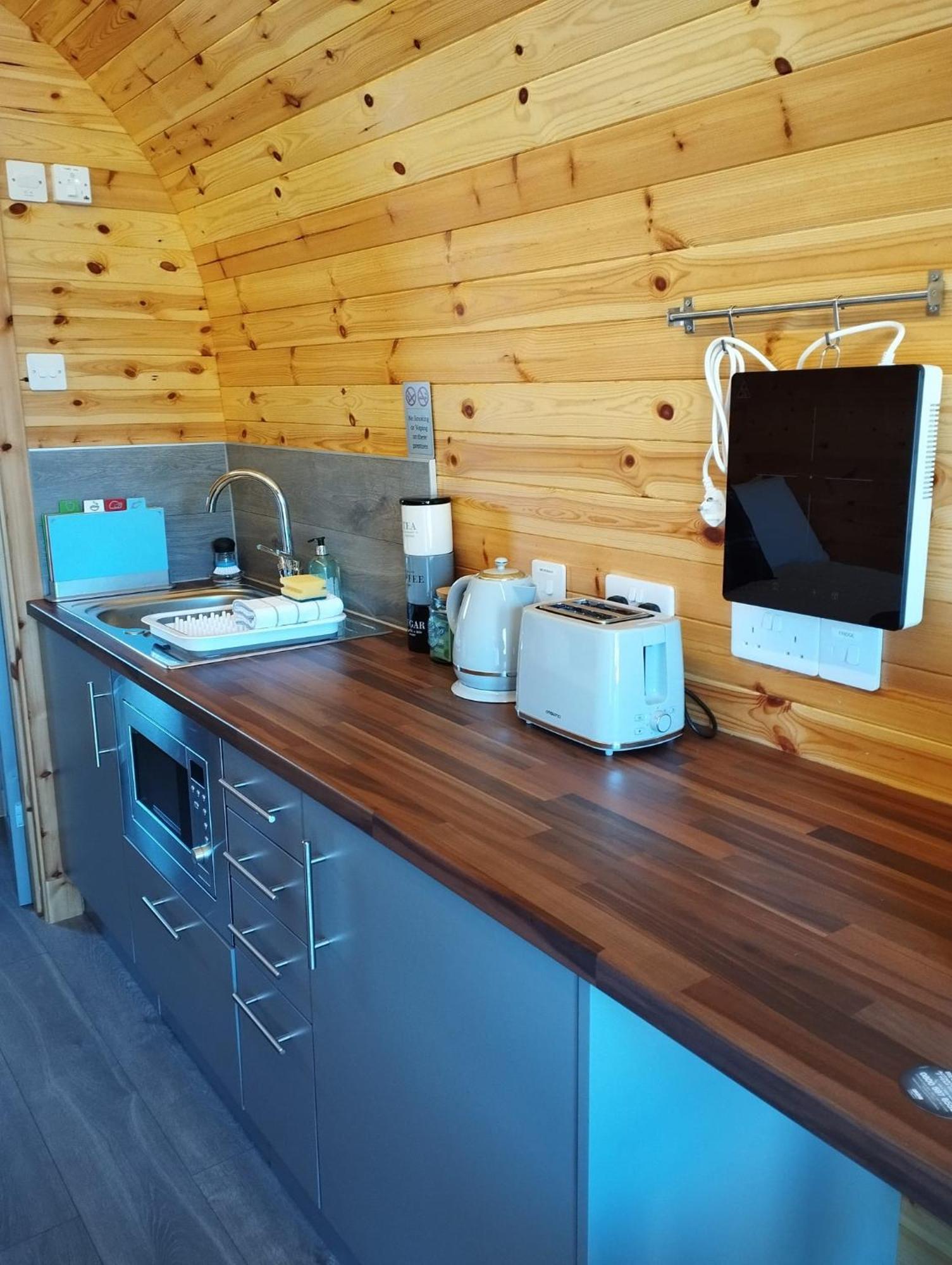 Aurora Skye Hotel Breakish Екстериор снимка